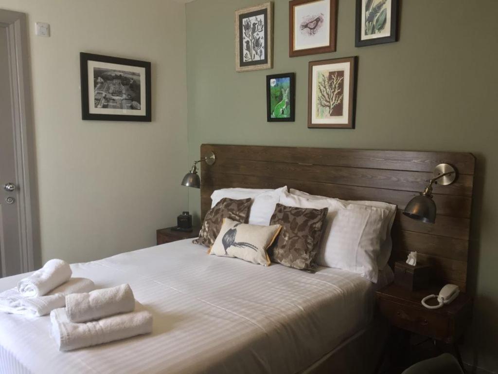 The Angel Inn Hotel เพอร์ชอร์ ภายนอก รูปภาพ