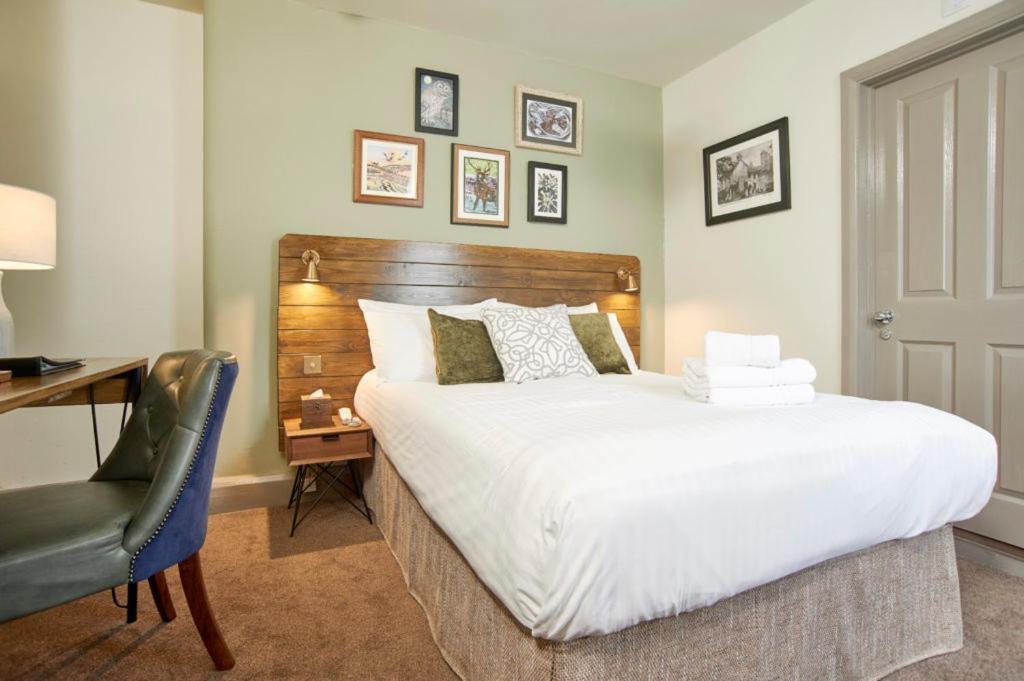 The Angel Inn Hotel เพอร์ชอร์ ภายนอก รูปภาพ