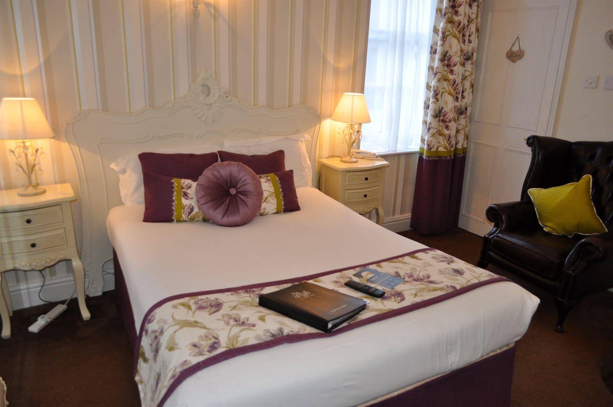 The Angel Inn Hotel เพอร์ชอร์ ภายนอก รูปภาพ