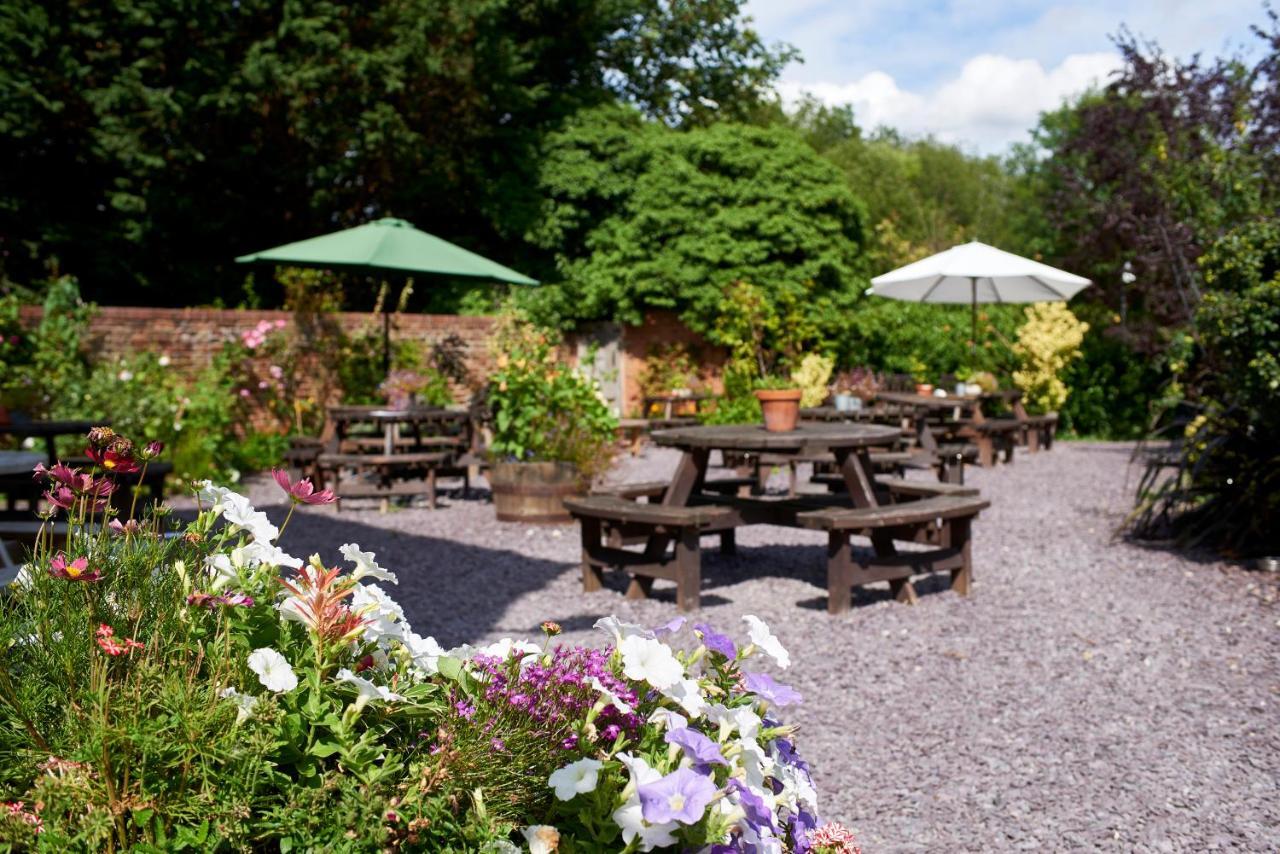 The Angel Inn Hotel เพอร์ชอร์ ภายนอก รูปภาพ